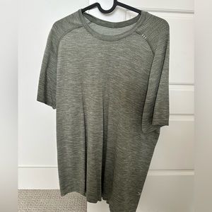Men’s lululemon metal vent shirt